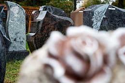 Wie möchte ich beerdigt werden? Je früher man diese Frage für sich selbst beantwortet, desto besser. - Andrea Warnecke/dpa-tmn